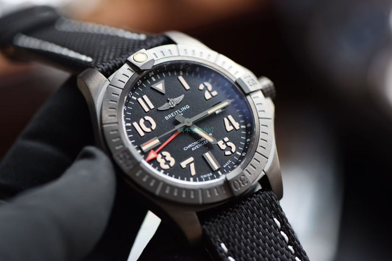 【 Video analysis 】OXF Replica Watches  Breitling 复仇者GMT双时区V32395101B1X1 wrist watches  / BL196