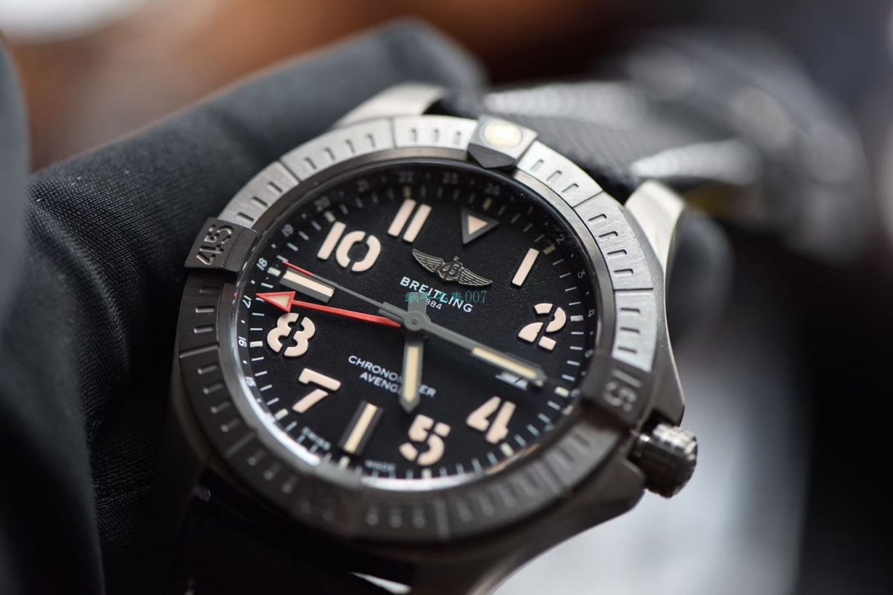 【 Video analysis 】OXF Replica Watches  Breitling 复仇者GMT双时区V32395101B1X1 wrist watches  / BL196