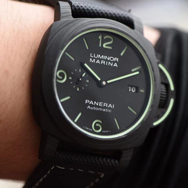 VS Factory  top  Replica Panerai  Replica Watches LUMINOR系列PAM01118 wrist watches 