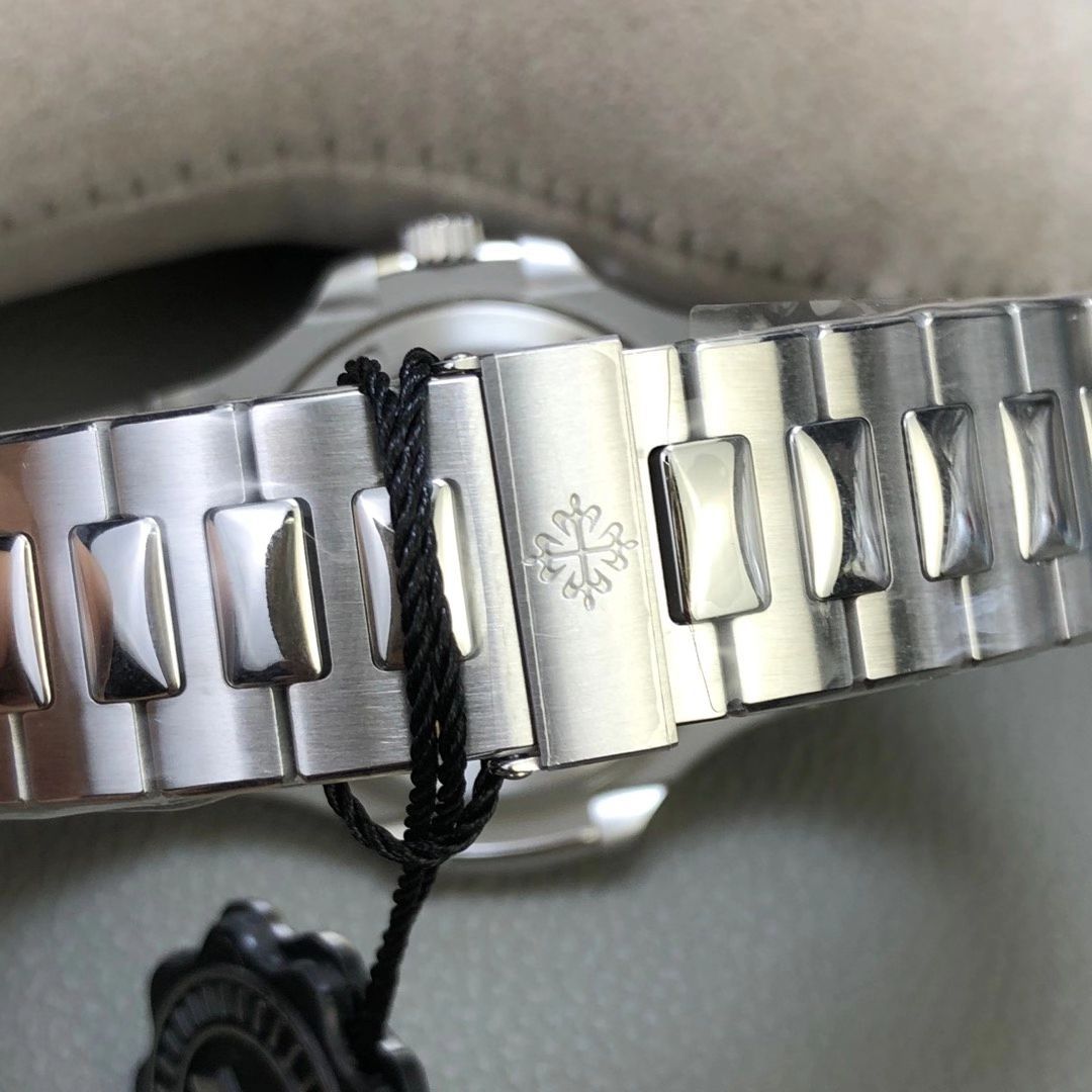 PPF Factory V4版超级 Nautilus 钻圈 PATEK PHILIPPE 1比1精 Replica Watches 5711/1A-011 / BD322