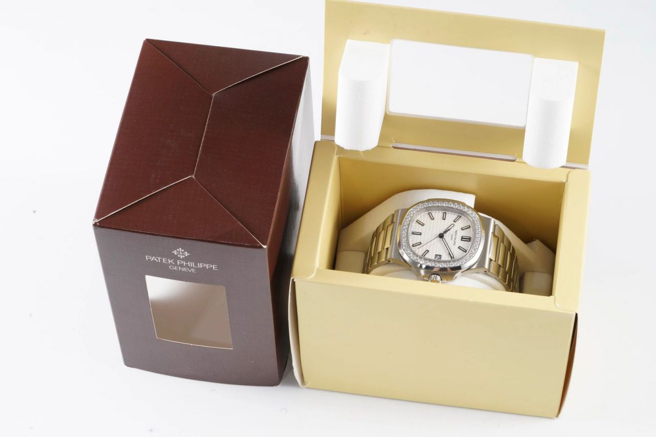 PPF Factory V4版超级 Nautilus 钻圈 PATEK PHILIPPE 1比1精 Replica Watches 5711/1A-011 / BD322