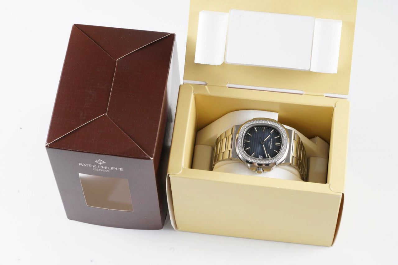 PPF Factory  High quality  Replica Watches V4版 PATEK PHILIPPE 超级 Nautilus 5711/1A-011 wrist watches  / BD292