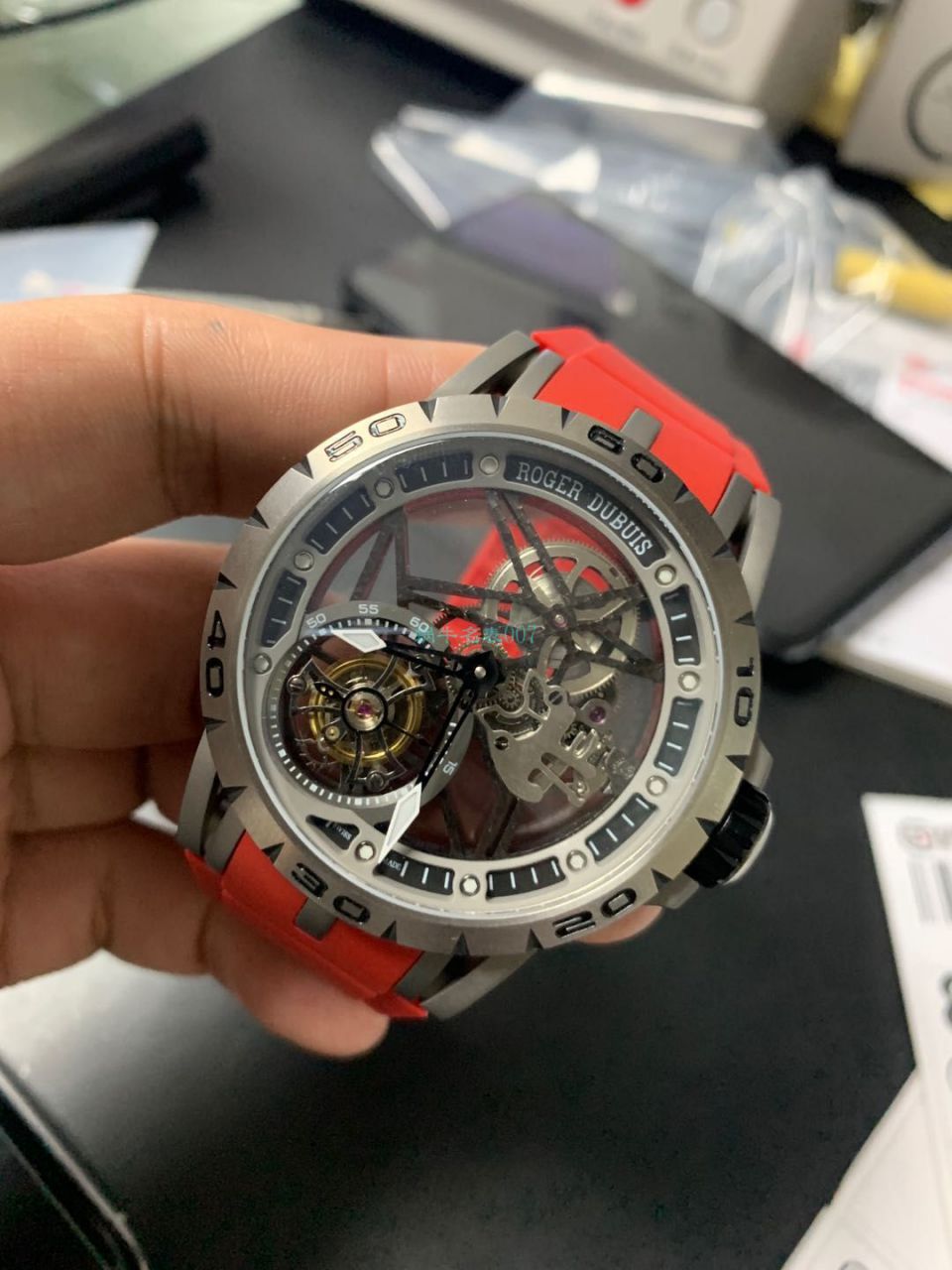 【 Video analysis 】 Best 的罗杰杜彼王者系列镂空 Tourbillon  Replica Watches  / LJ083