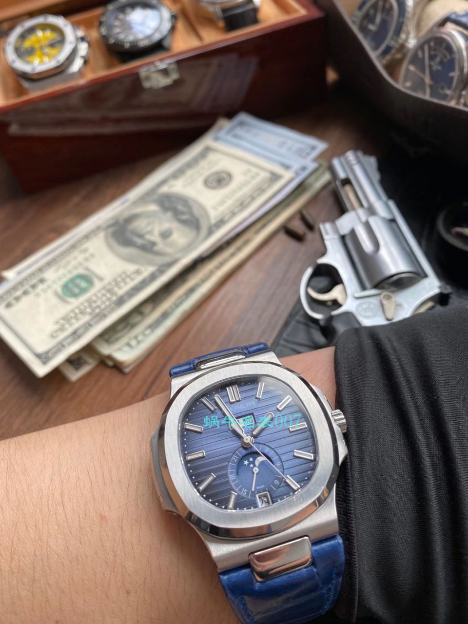 GR Factory  Replica  PATEK PHILIPPE PatekPhilippe Watches 多少钱 Nautilus V2真月相5726/1A-014皮带款 / BD326