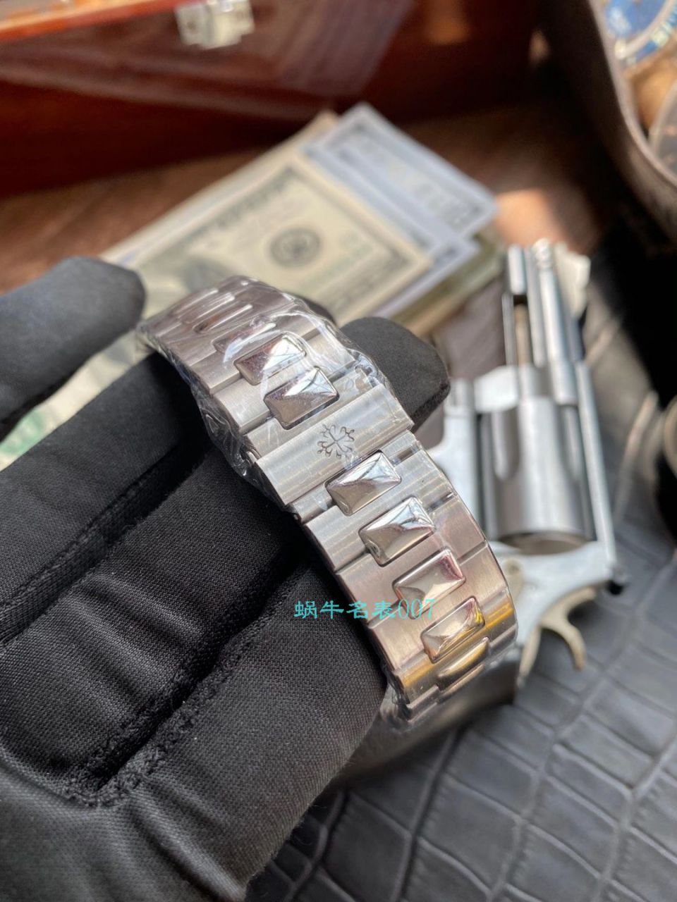 GR Factory  Replica  PATEK PHILIPPE PatekPhilippe Watches 多少钱 Nautilus V2真月相5726/1A-014皮带款 / BD326
