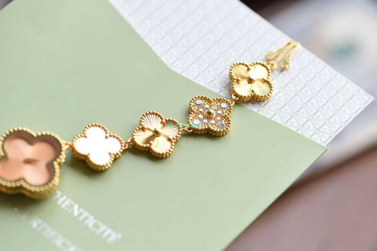 V&A Factory 梵克雅宝 High quality  Replica Watches VCARO8WW00,VCARO8SG00女表 / VCA012