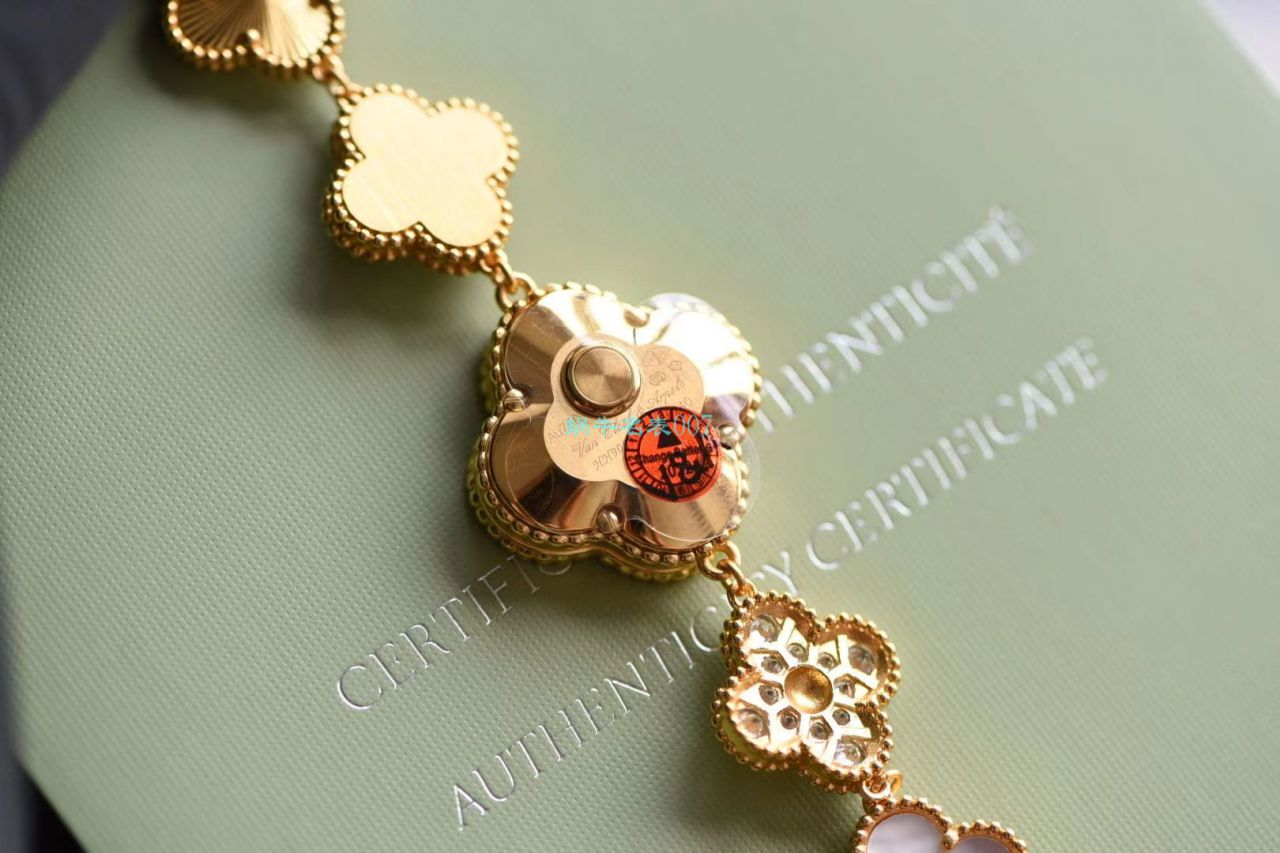 V&A Factory 梵克雅宝 High quality  Replica Watches VCARO8WW00,VCARO8SG00女表 / VCA012