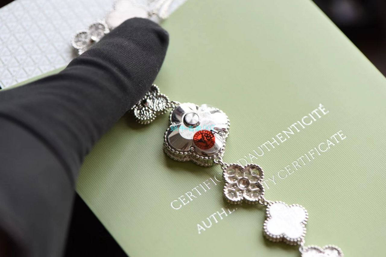 V&A Factory 梵克雅宝 High quality  Replica Watches VCARO8WW00,VCARO8SG00女表 / VCA012
