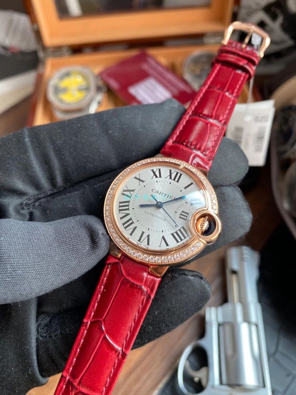 V6 Factory  Cartier  蓝气球女装WJBB0033 top  Replica Copy 表 / K310
