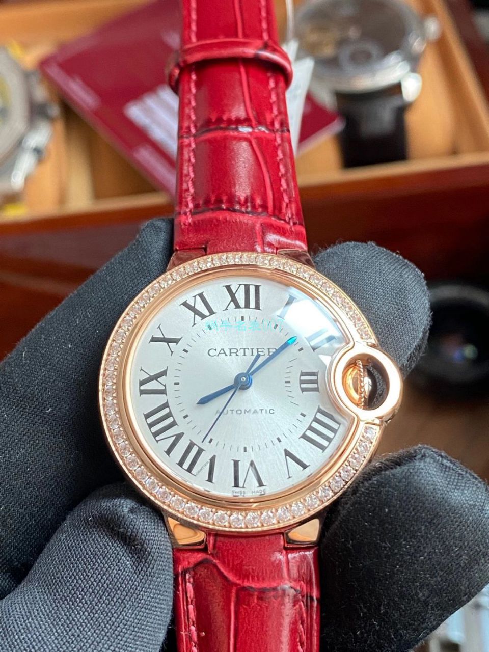 V6 Factory  Cartier  蓝气球女装WJBB0033 top  Replica Copy 表 / K310