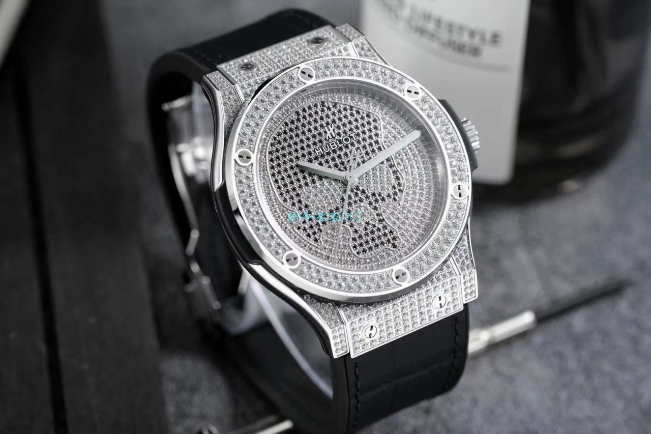 WWF Factory  High quality  Replica Watches  hublot 经典融合满钻511.NX.9000.LR.1704.SKULL wrist watches  / YB103