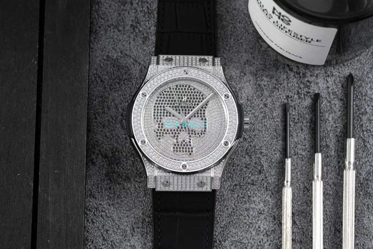 WWF Factory  High quality  Replica Watches  hublot 经典融合满钻511.NX.9000.LR.1704.SKULL wrist watches  / YB103