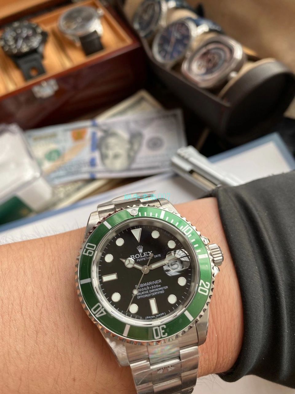 AR Factory  Rolex ROLEX复古 Submariner  Submariner 16610LV-93250 Replica Copy  Watches  / R665