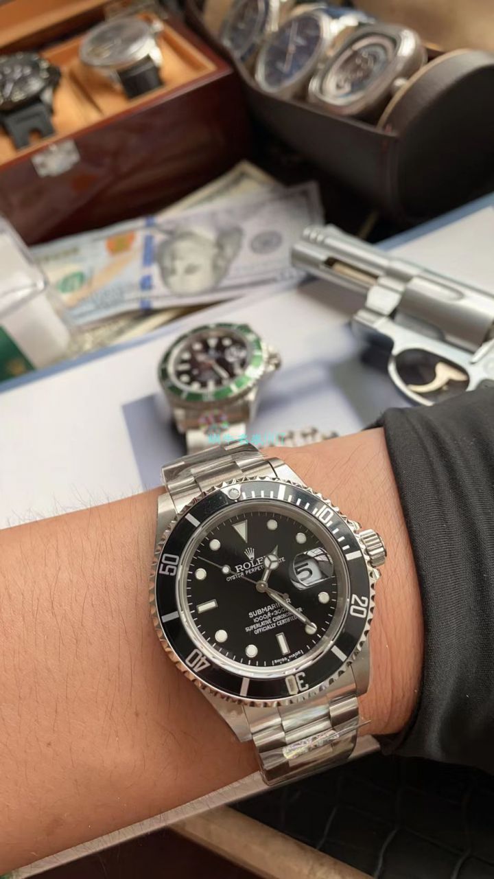 AR Factory  Rolex ROLEX复古 Submariner  Submariner 16610LV-93250 Replica Copy  Watches  / R665