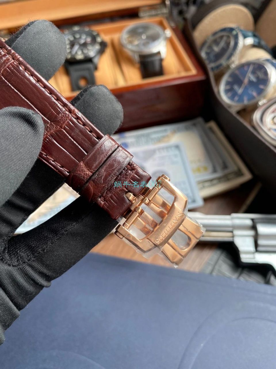 PPF Factory  PATEK PHILIPPE  Nautilus V4版 High quality  Replica Watches 5711R 玫瑰金 wrist watches  / BD336