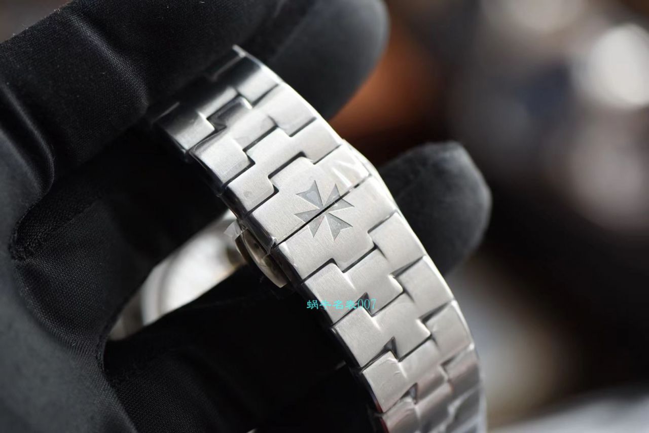 8F Factory Vacheron Constantin   Overseas 1比1 Replica Watches 5500V/110A-B148 wrist watches  / JS230