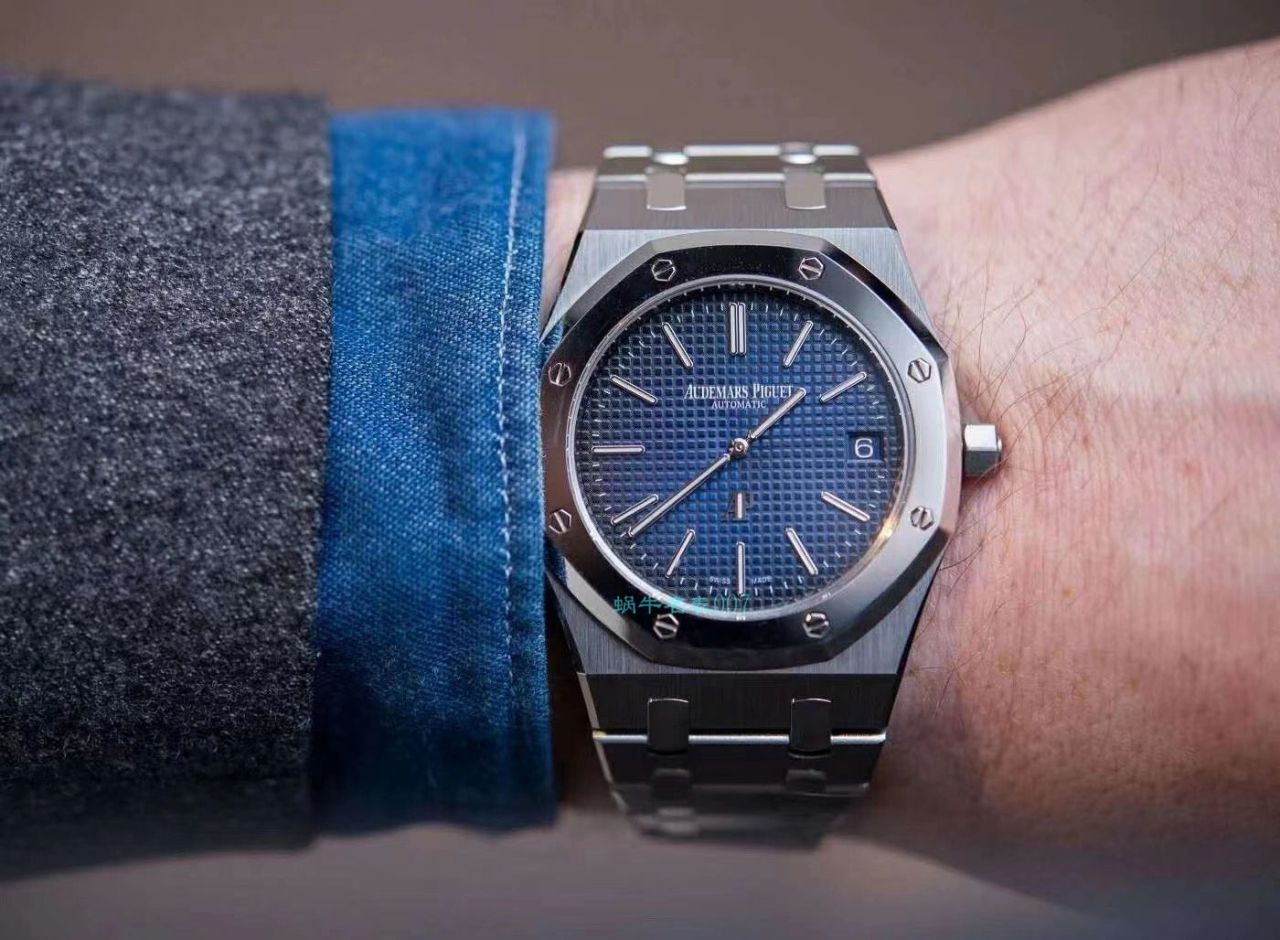 XF Factory  High quality  Replica APAudemars Piguet  Watches 皇家橡树15202IP.OO.1240IP.01超薄烟熏蓝 copy customized 限量版 / AP210