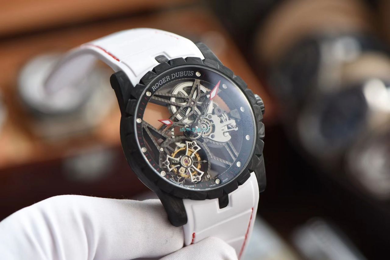BBR Factory 最新 carbon fiber 罗杰杜彼王者系列 Tourbillon 1比1 Replica Watches DBEX0577 wrist watches  / LJ091