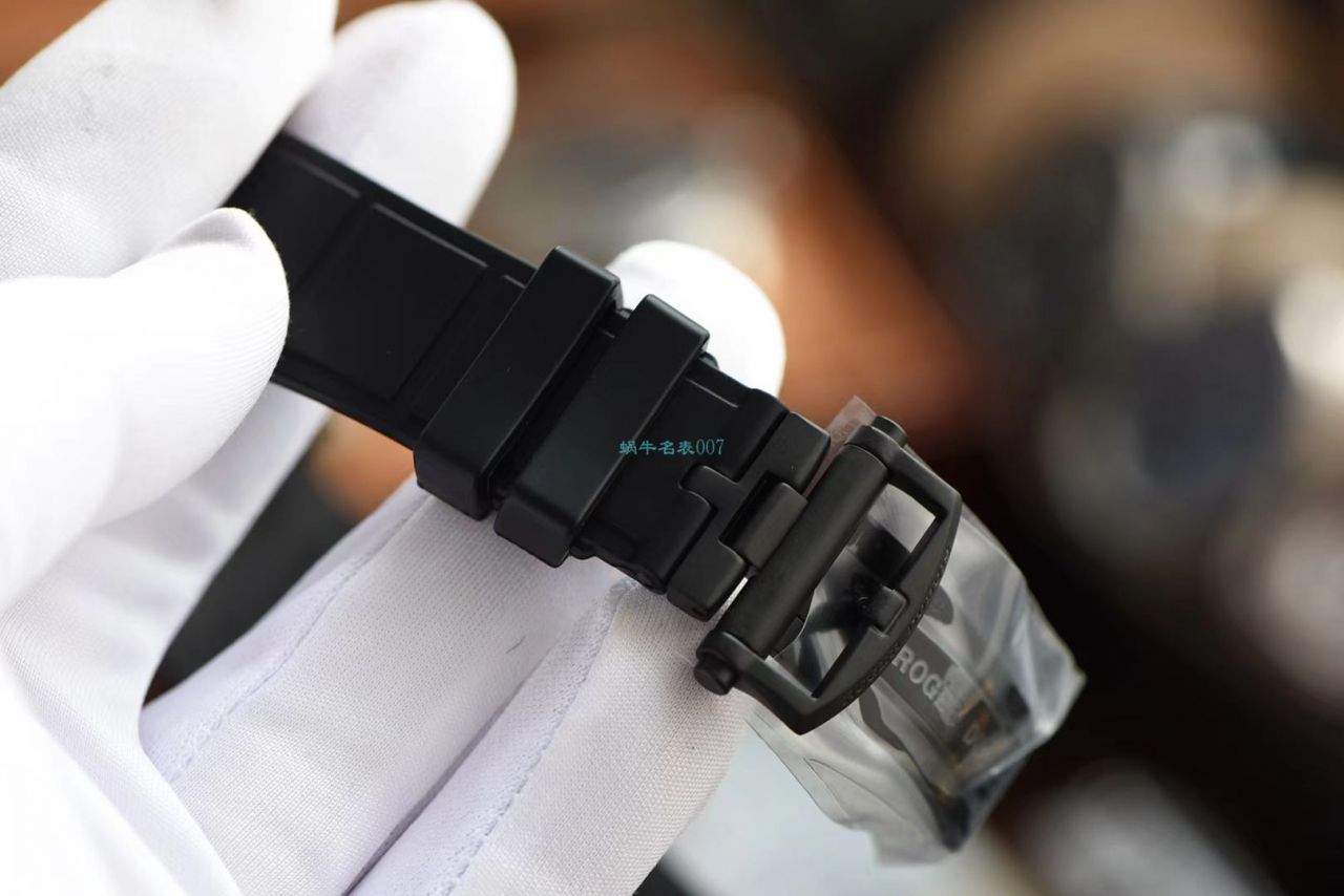 BBR Factory 最新 carbon fiber 罗杰杜彼王者系列 Tourbillon 1比1 Replica Watches DBEX0577 wrist watches  / LJ091