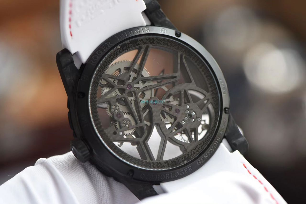 BBR Factory 罗杰杜彼Roger Dubuis王者系列 carbon fiber  Tourbillon  top  Replica Copy  Watches DBEX0577 wrist watches  / LJ092