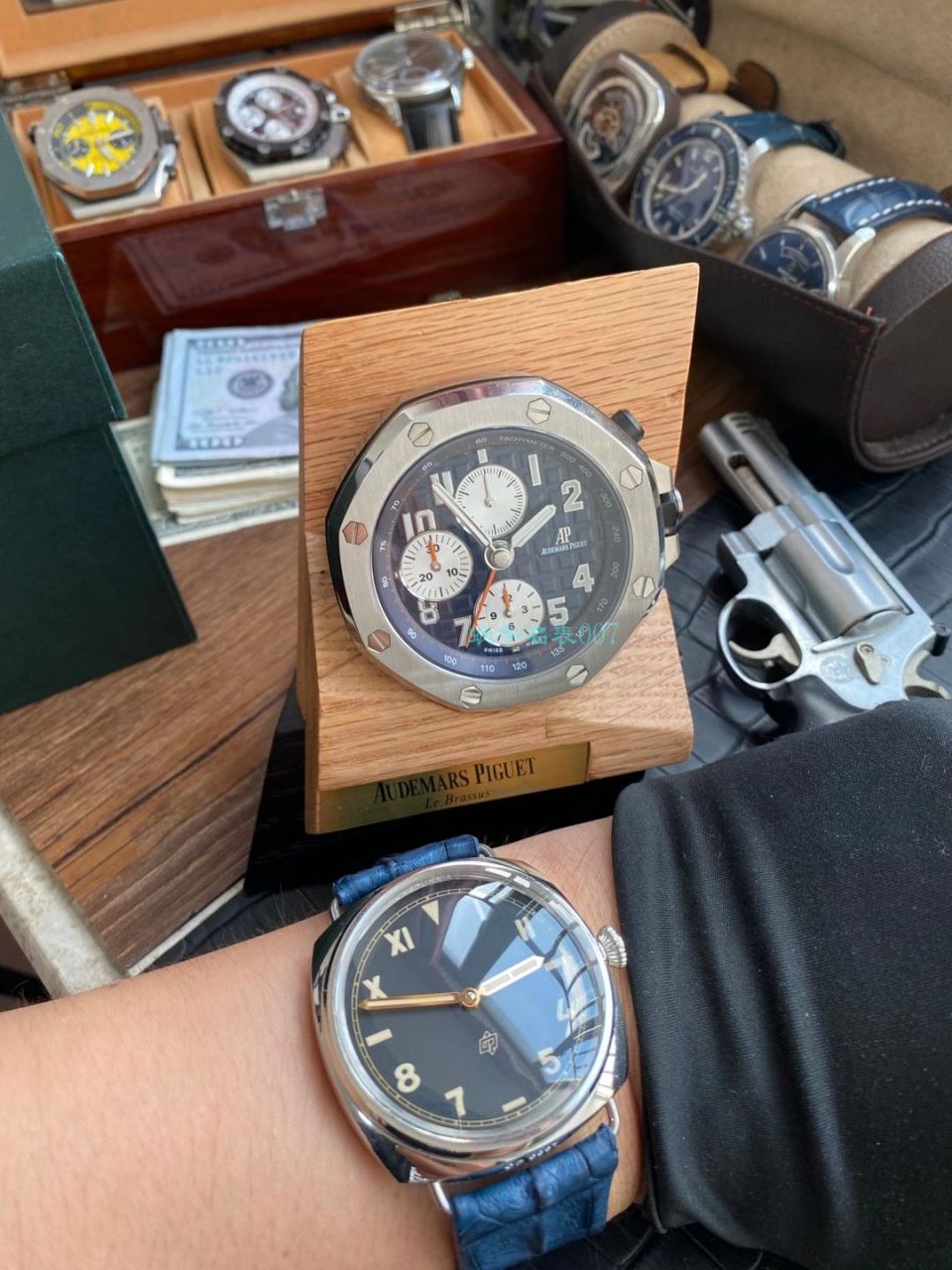 CK Factory Audemars PiguetAudemars Piguet  Royal Oak Offshore 26470经典致敬桌钟座钟 wrist watches  / AP219