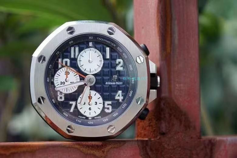 CK Factory Audemars PiguetAudemars Piguet  Royal Oak Offshore 26470经典致敬桌钟座钟 wrist watches  / AP219