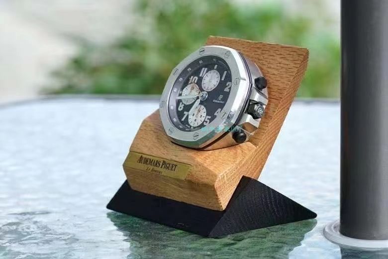 CK Factory Audemars PiguetAudemars Piguet  Royal Oak Offshore 26470经典致敬桌钟座钟 wrist watches  / AP219