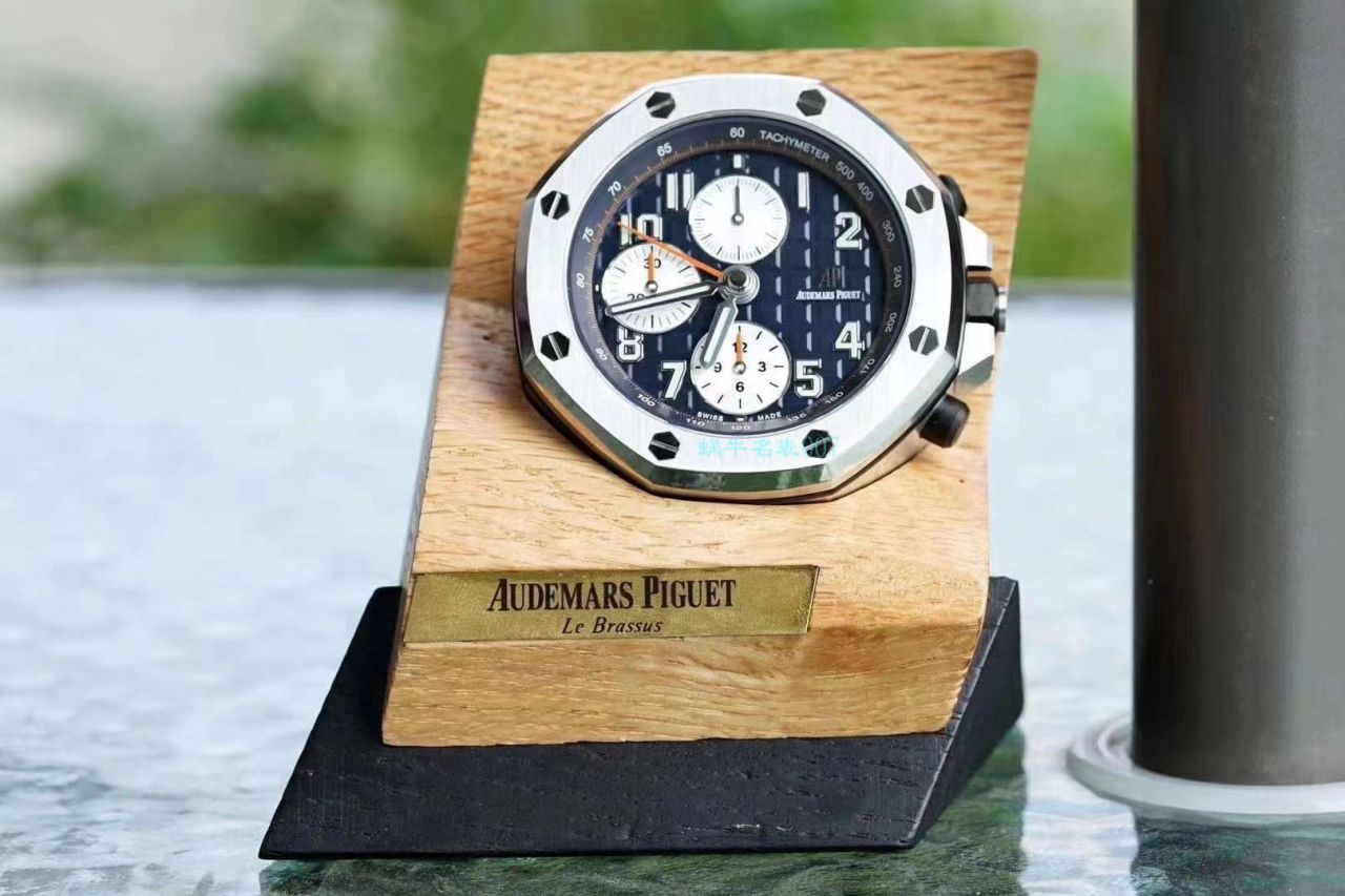 CK Factory Audemars PiguetAudemars Piguet  Royal Oak Offshore 26470经典致敬桌钟座钟 wrist watches  / AP219