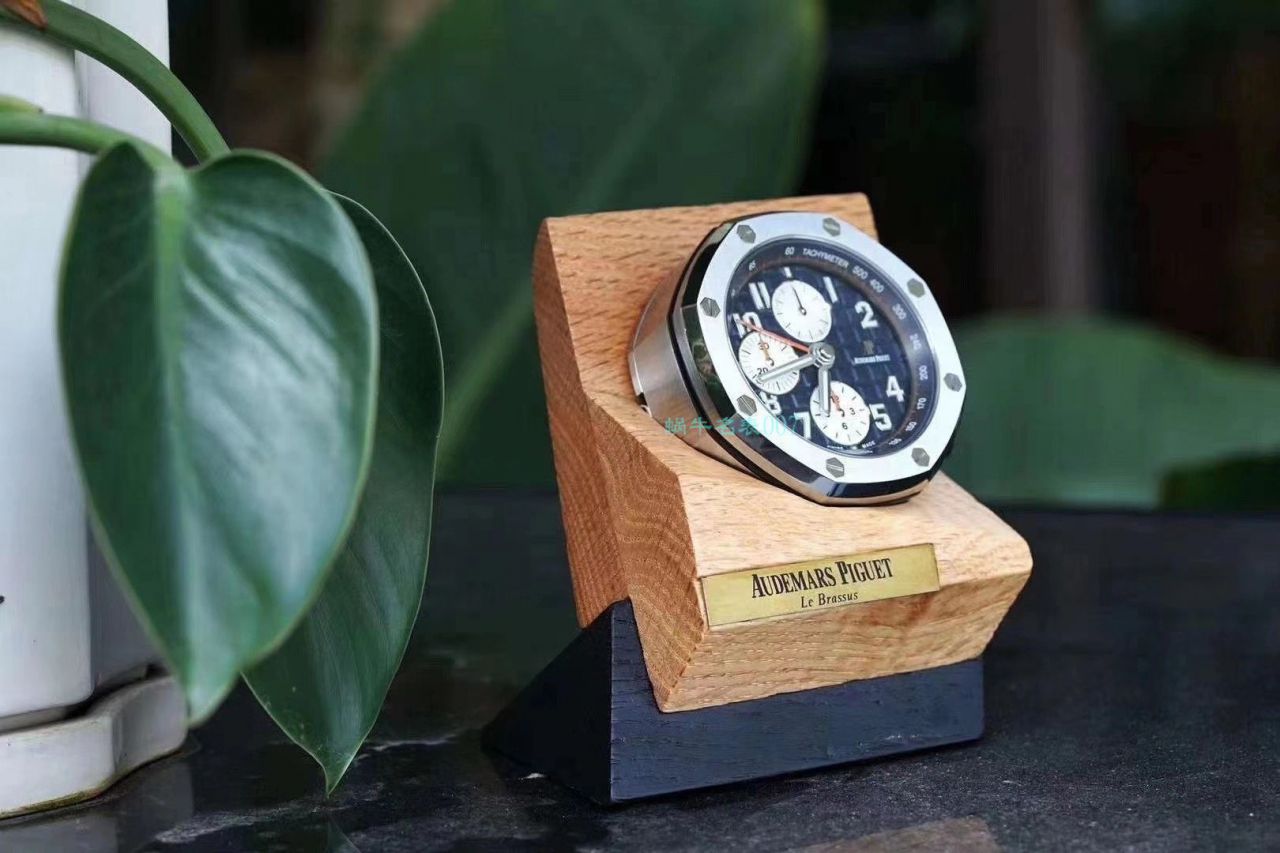 CK Factory Audemars PiguetAudemars Piguet  Royal Oak Offshore 26470经典致敬桌钟座钟 wrist watches  / AP219