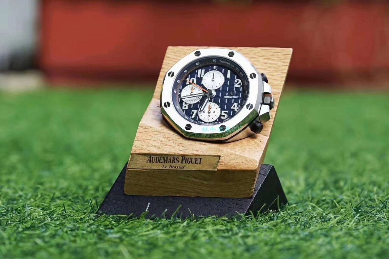 CK Factory Audemars PiguetAudemars Piguet  Royal Oak Offshore 26470经典致敬桌钟座钟 wrist watches  / AP219