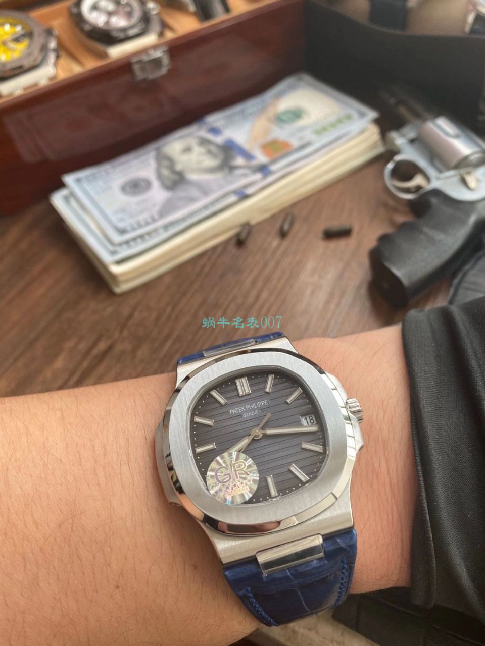 GR Factory V2版本 PATEK PHILIPPE  Nautilus 运动优雅 High quality  Knockoff  Watches 5711/1R-001 wrist watches  / BD351