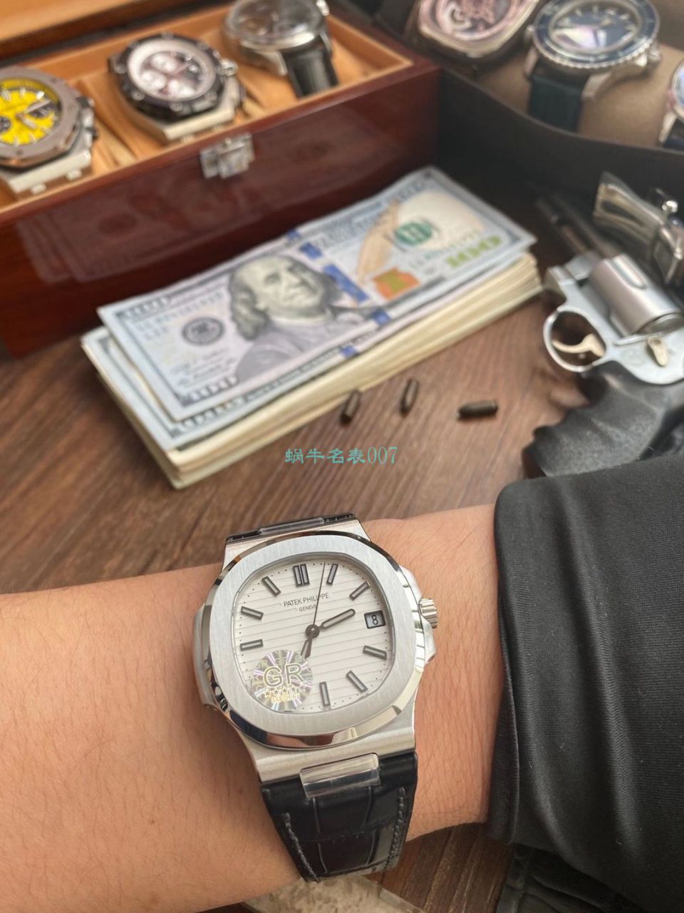 GR Factory V2版本 PATEK PHILIPPE  Nautilus 运动优雅 High quality  Knockoff  Watches 5711/1R-001 wrist watches  / BD351