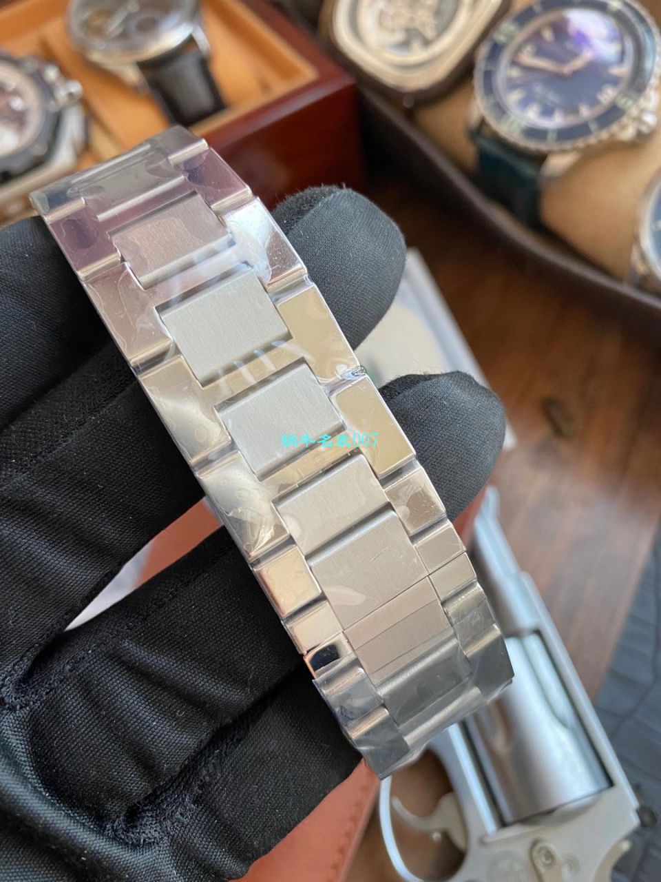 V9 Factory  Cartier  坦克 High quality  Replica Watches W5200027 wrist watches  / K312