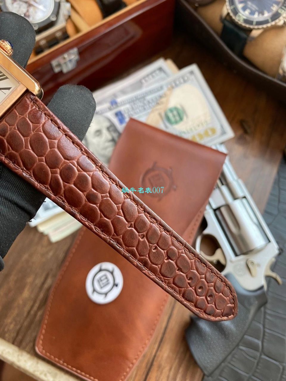 V9 Factory  Cartier  坦克 High quality  Replica Watches W5200027 wrist watches  / K312