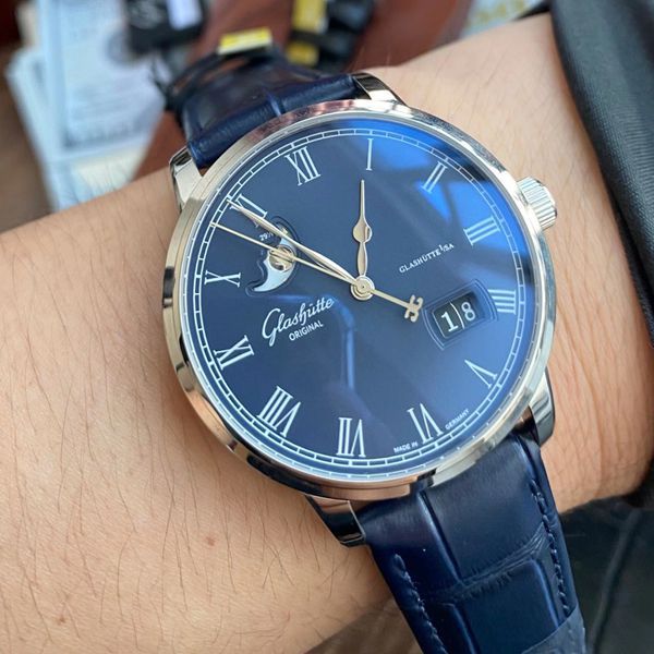 【视频最大的 Replica Watches 网站】V9 Factory glashuette original原创议员月相100-04-05-12-30 wrist watches  / GLA069