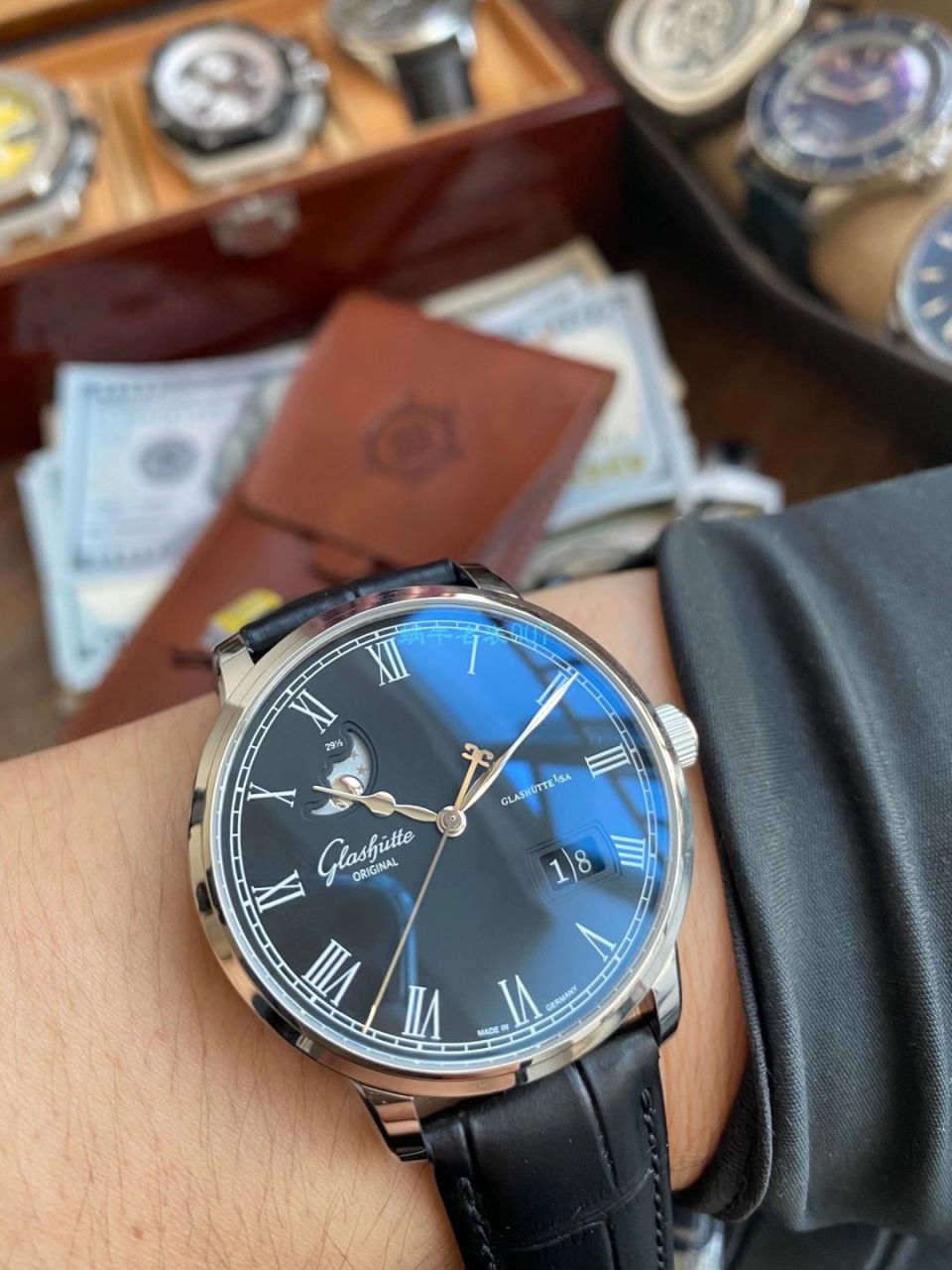 【视频最大的 Replica Watches 网站】V9 Factory glashuette original原创议员月相100-04-05-12-30 wrist watches  / GLA069