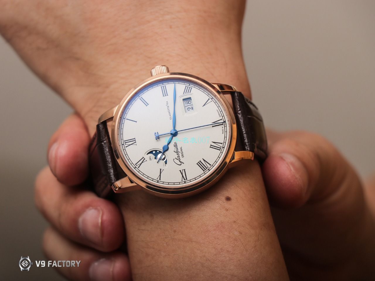 【视频最大的 Replica Watches 网站】V9 Factory glashuette original原创议员月相100-04-05-12-30 wrist watches  / GLA069