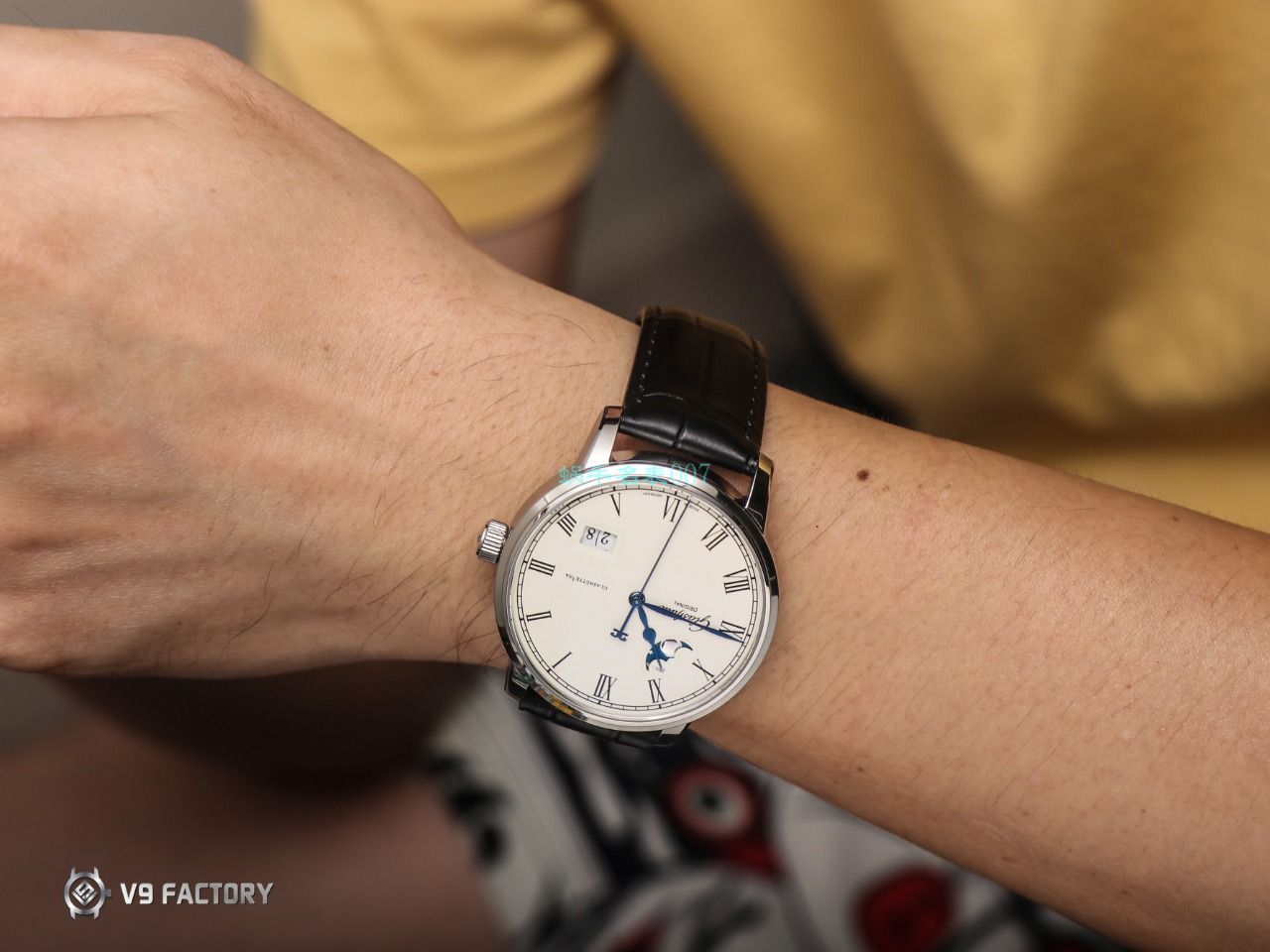 【视频最大的 Replica Watches 网站】V9 Factory glashuette original原创议员月相100-04-05-12-30 wrist watches  / GLA069
