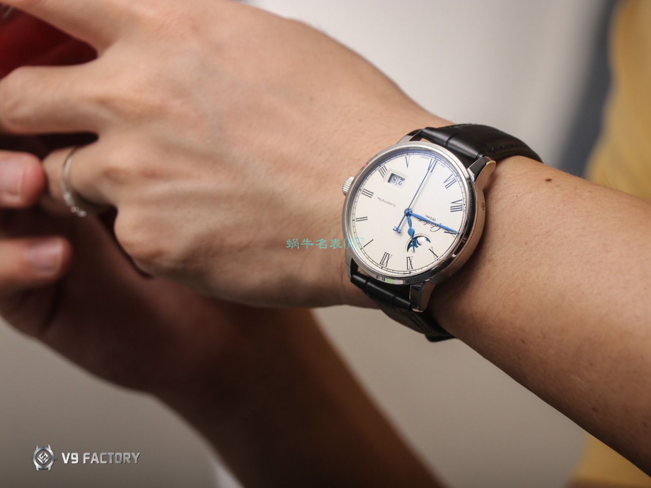【视频最大的 Replica Watches 网站】V9 Factory glashuette original原创议员月相100-04-05-12-30 wrist watches  / GLA069