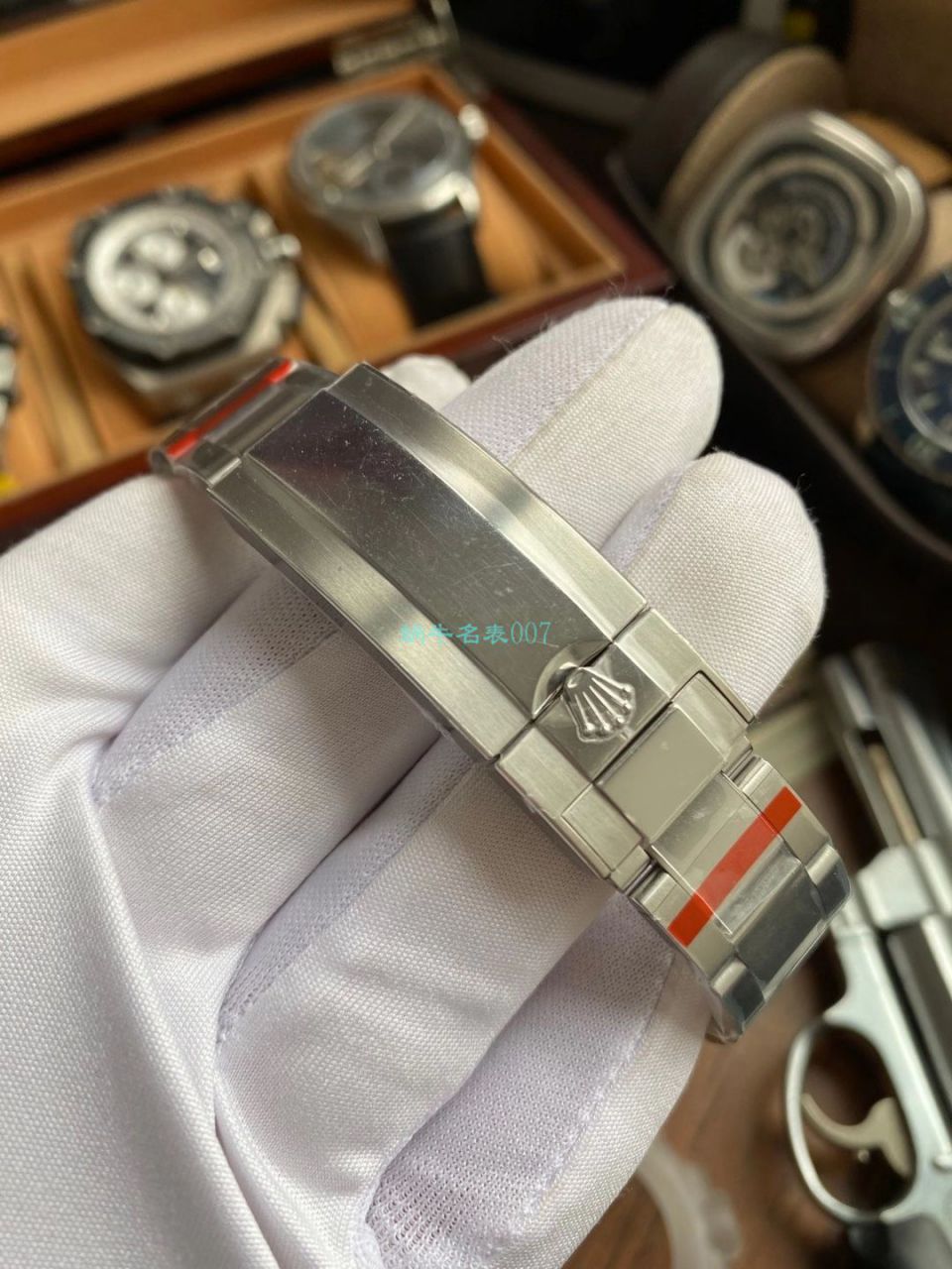 N Factory V10版 Rolex 蓝水鬼 Submariner 型 Perfect  Replica Watches 116619LB-97209 wrist watches  / R681