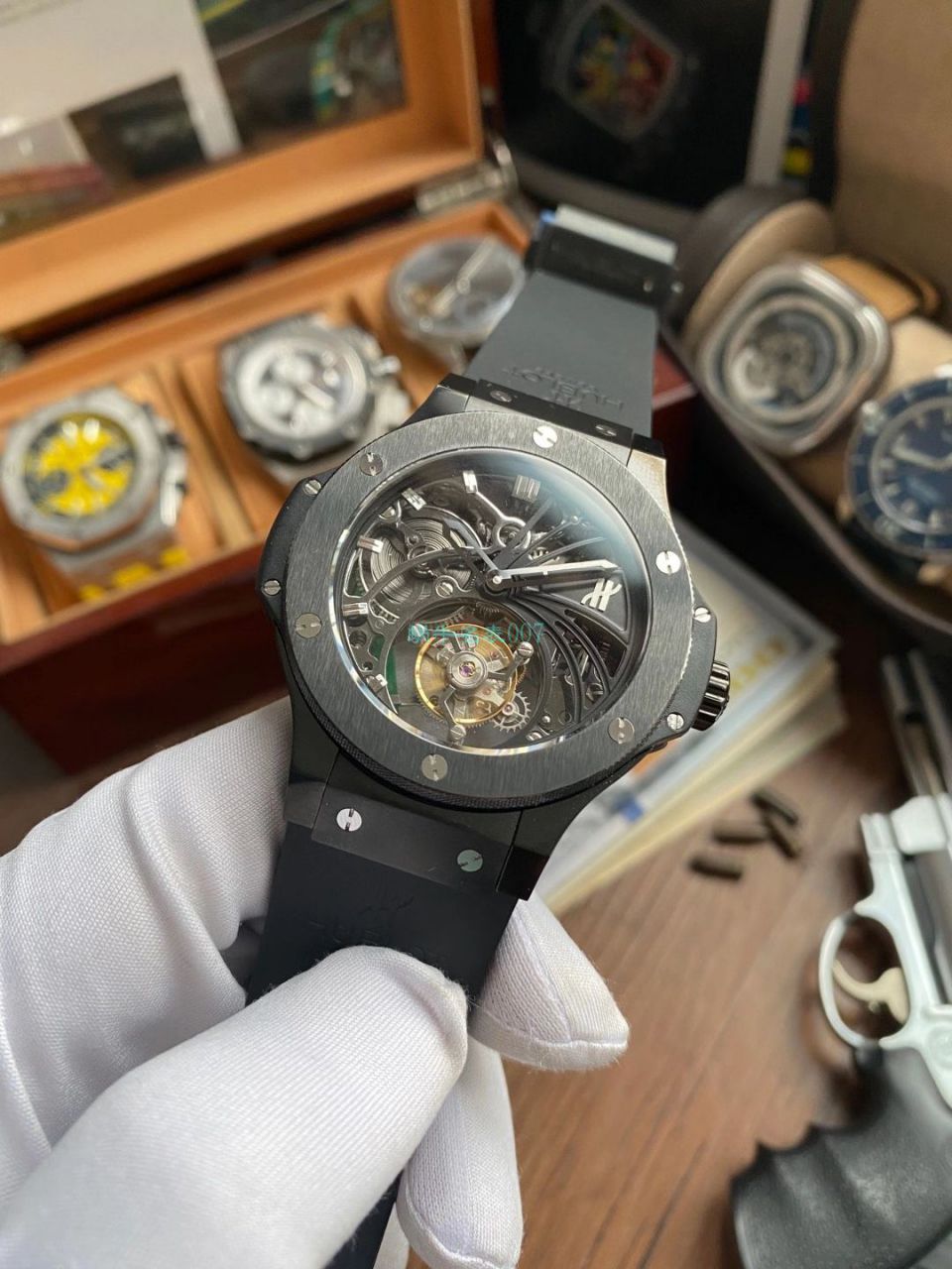 【 Video analysis  top  Replica Watches 最靠谱的商家】 hublot  big bang  Tourbillon 304.TX.1170.LR 不同版本对比视频 / YB112