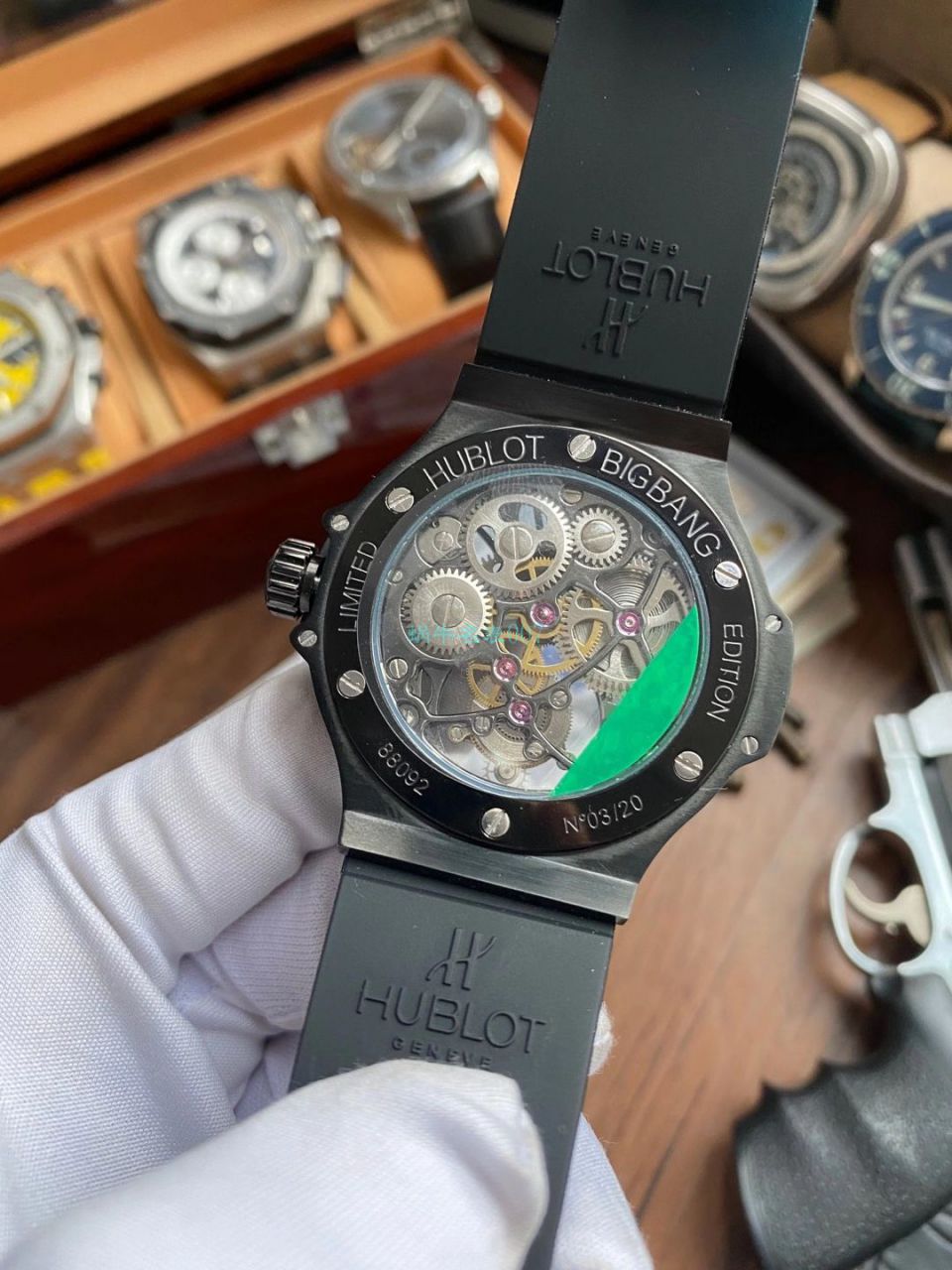 【 Video analysis  top  Replica Watches 最靠谱的商家】 hublot  big bang  Tourbillon 304.TX.1170.LR 不同版本对比视频 / YB112