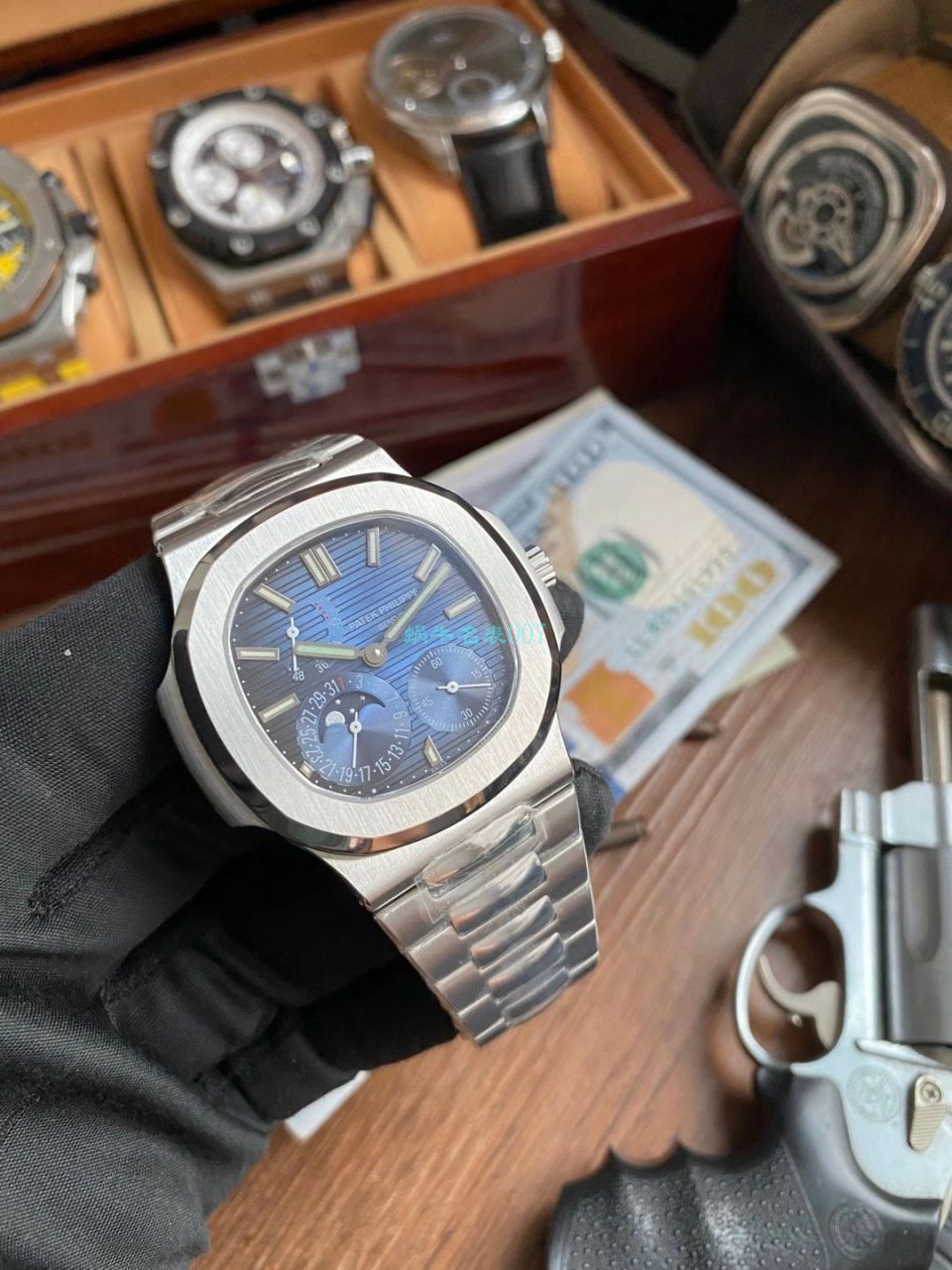 PF Factory  PATEK PHILIPPE  Nautilus 5712/1A-001  Perfect  top   Replica Watches  / BD352
