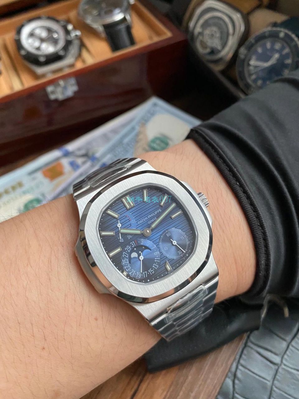 PF Factory  PATEK PHILIPPE  Nautilus 5712/1A-001  Perfect  top   Replica Watches  / BD352