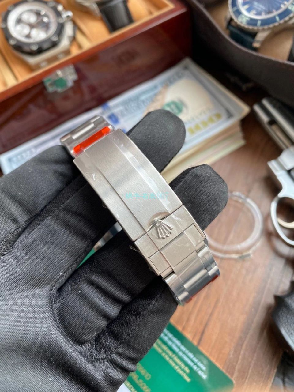  Video analysis EW Factory  Rolex 专柜新款 Submariner 1比1 High quality  Replica Watches 41毫米m126610lv-0002 wrist watches  / R687