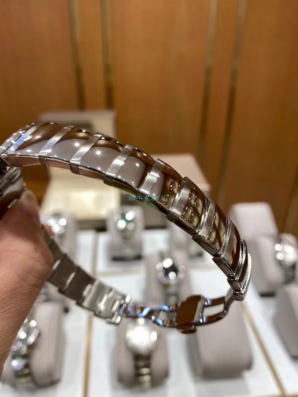 BV Factory  BVLGARI  Perfect  Replica Copy 女士 Watches LVCEA系列102194 LU28WSPGSPG/12 wrist watches  / BG066