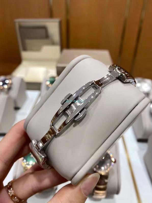 BV Factory  BVLGARI  Perfect  Replica Copy 女士 Watches LVCEA系列102194 LU28WSPGSPG/12 wrist watches  / BG066
