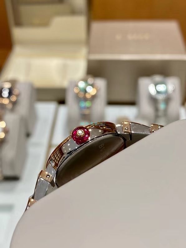 BV Factory  BVLGARI  Perfect  Replica Copy 女士 Watches LVCEA系列102194 LU28WSPGSPG/12 wrist watches  / BG066