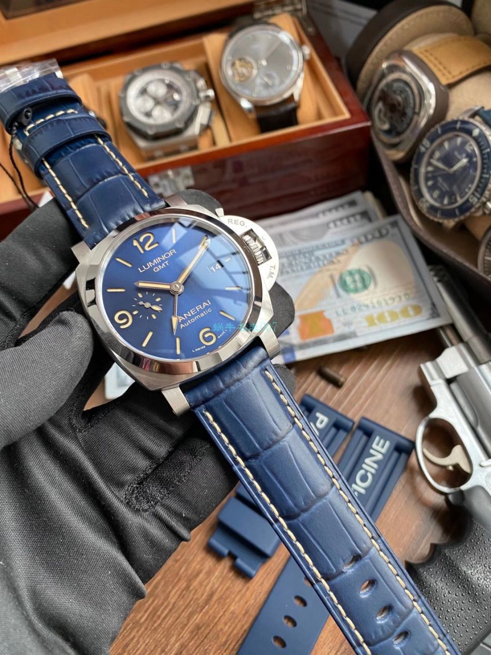 VS Factory Panerai 1比1 top  Replica Copy  Watches GMT两地时PAM01033 wrist watches  / VSPAM01033