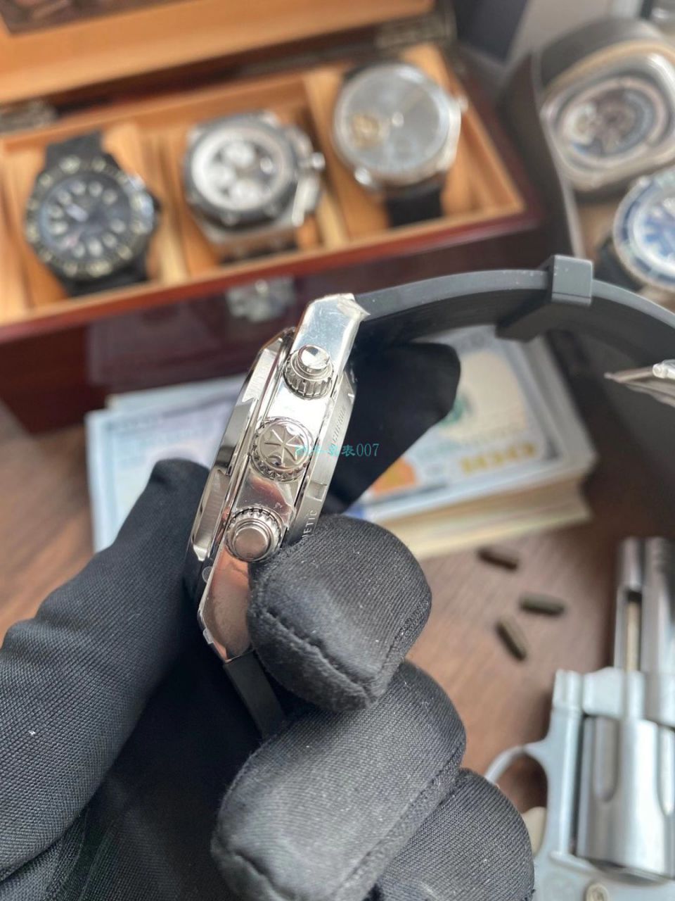 8F Factory Vacheron Constantin   Overseas  Perfect  top  Knockoff  Watches 5500V/110A-B148胶带款 wrist watches  / JS237